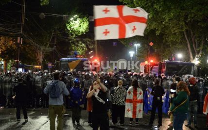 Протести у Грузії: затримання учасників мітингів та заклик президентки припинити розгін людей