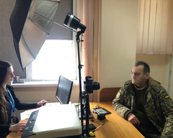 Пошкоджений паспорт - підстава для обов’язкового обміну на ID-картку