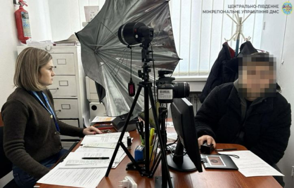 Порушили строки перебування: на Кіровоградщині іноземців повернуть до країни походження