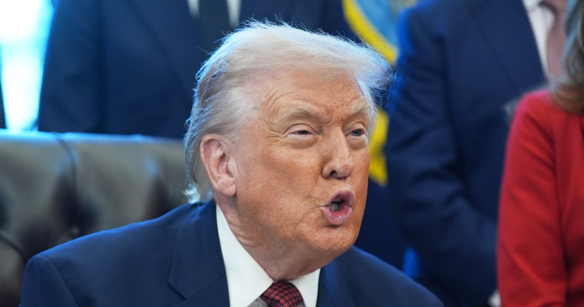 Трамп назвав військову допомогу Україні «безумством»: нова гучна заява
