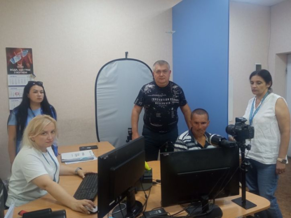 Перший паспорт – новий етап у житті