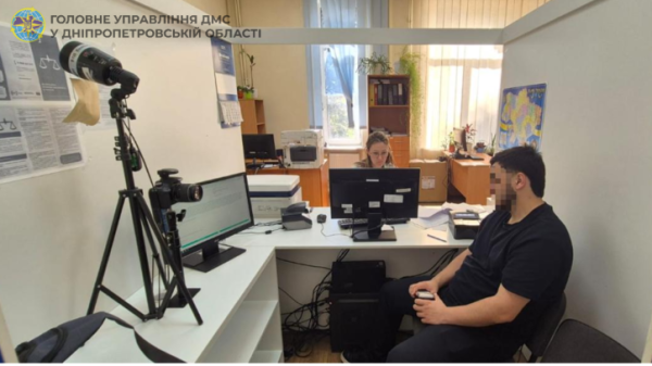 У Дніпрі виявили громадянина Азербайджанської Республіки, який живе в Україні без дозвільних документів