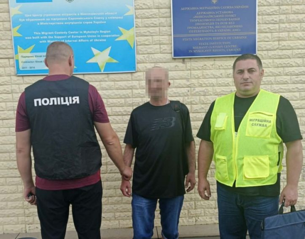 Після відбуття покарання іноземця примусово видворять з України