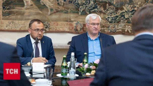 Зустріч Андрія Сибіги з Радославом Сікорським / © ТСН