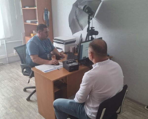 За порушення міграційного законодавства до відповідальності притягнуто іноземця та приймаючу сторону