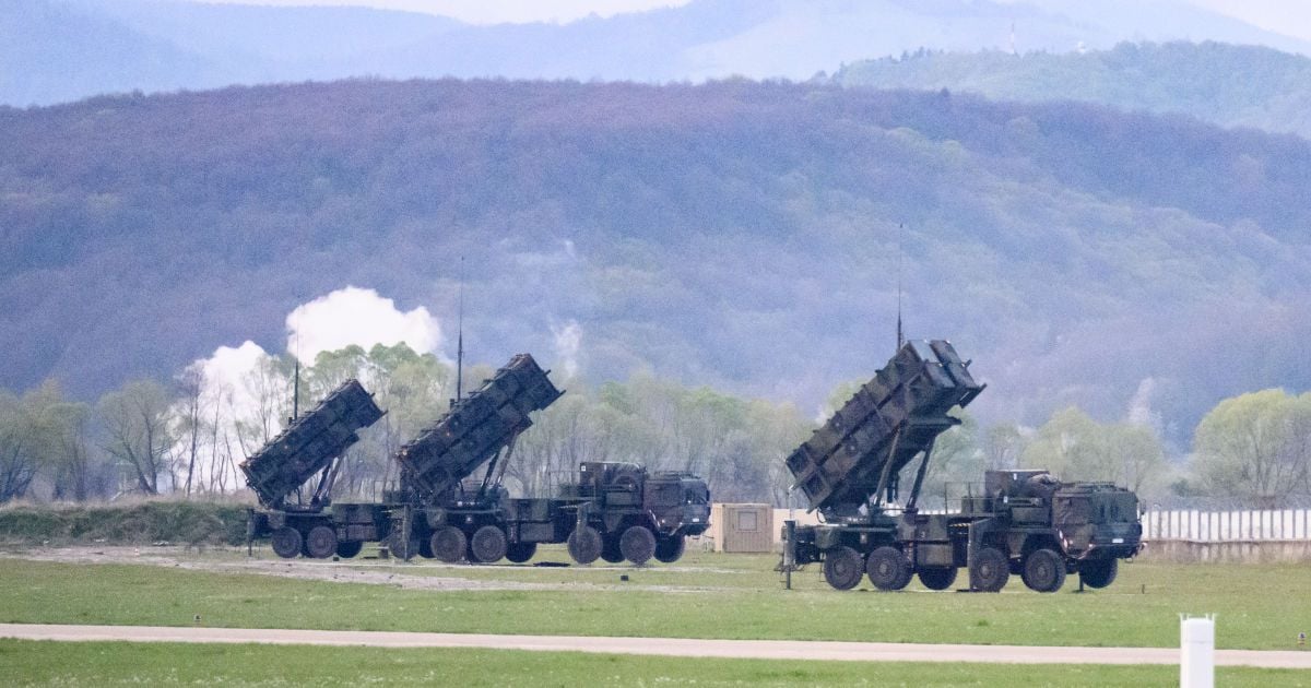 Війна в Ірані вичерпала запаси США: постачання ракет союзникам затримають на 5 років, під загрозою ППО України