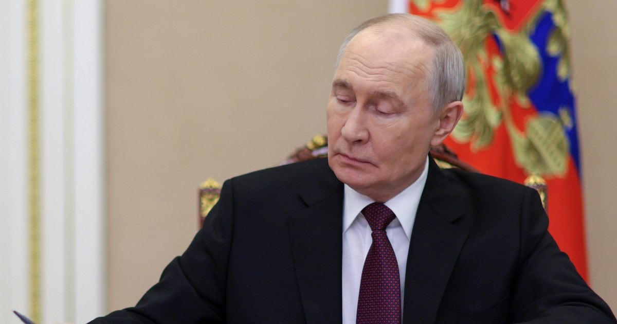 Диктатор Путін